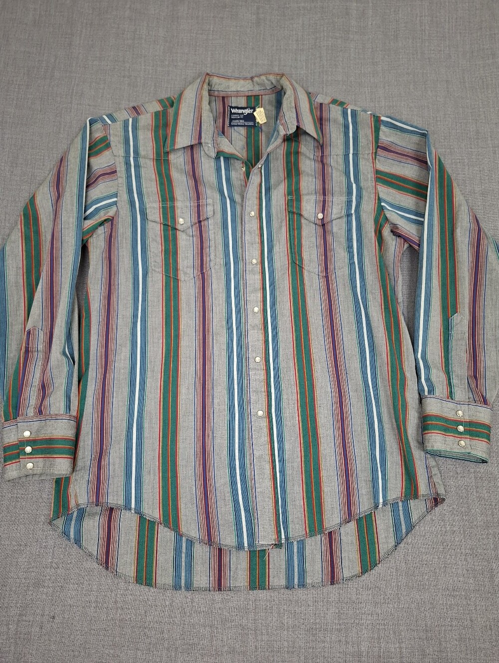 Vintage Wrangler Pearl Snap Vertical Striped Button Down Lightweight Shirt. 16.5